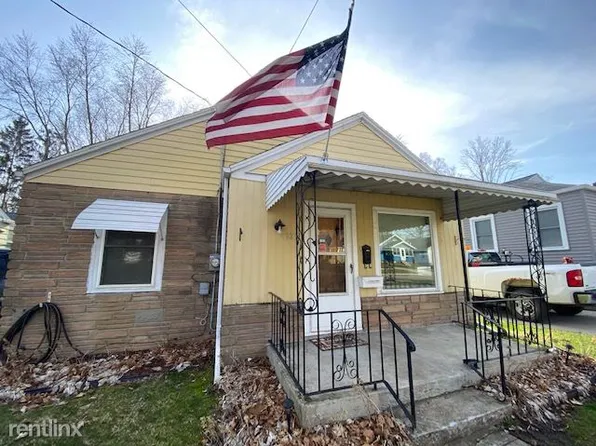 923 Seymour Ave, Jackson, MI 49202