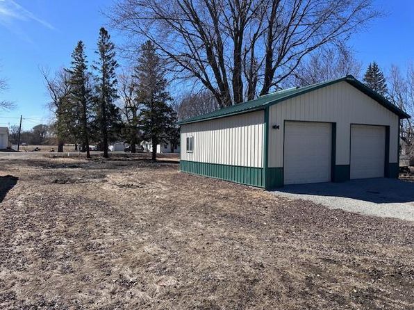 528 2nd St W, Claremont, MN 55924