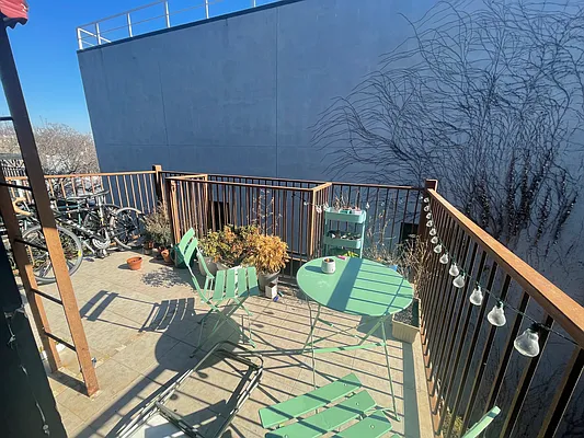 Rented by MySpaceNYC | media 35