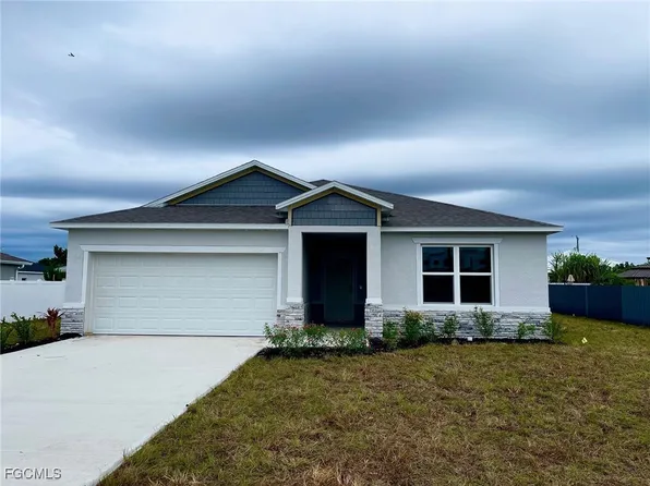 215 NW 4th Ave, Cape Coral, FL 33993