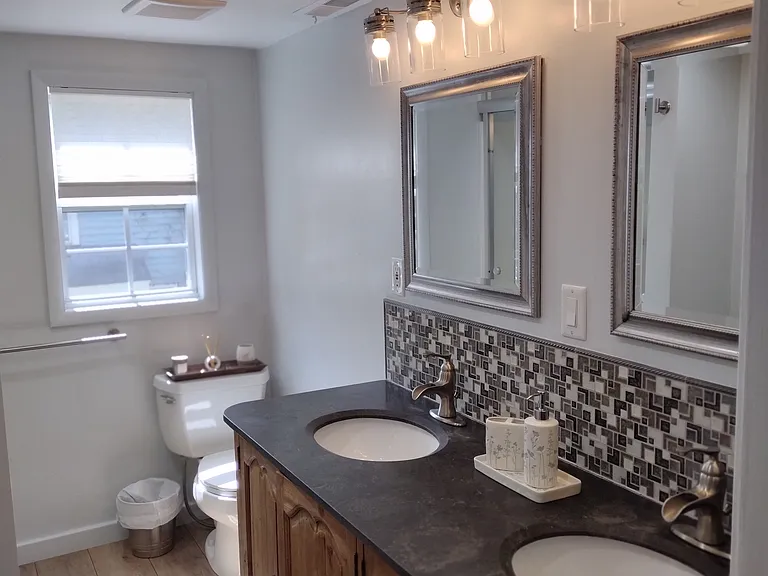 2328 Cedar Ln #B — Photo 16