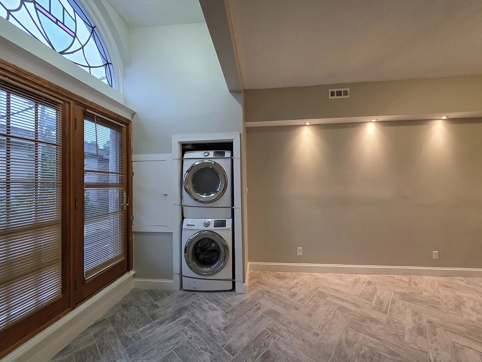 1 bed, $1,825 — Photo 4