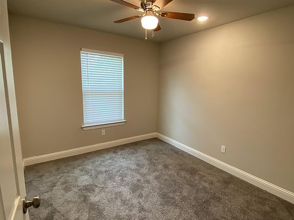 5th image of 813 W Coffin St