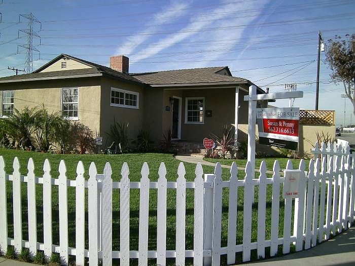 1st image of 18627 Felbar Ave