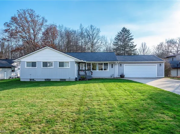 1599 Royalwood Rd, Broadview Heights, OH 44147