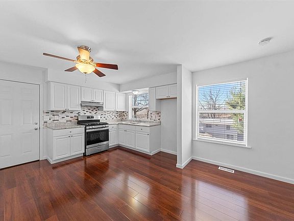 2nd image of 3533 El Ferrol Ct