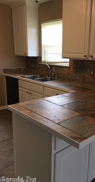 2nd image of 14016 Chesterfield Cir
