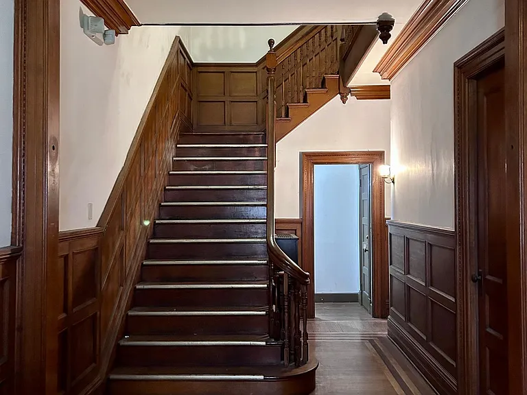 1154 Madison Ave #13 — Photo 3