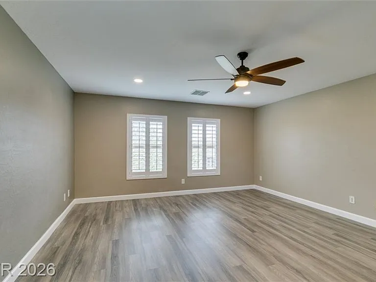 1129 Emanuel St — Photo 41