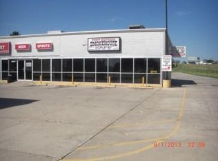 2215 N Kansas Ave, Hastings, NE 68901