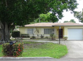 4714 Lake Charles Way N, Kenneth City, FL 33709