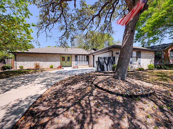 2nd image of 3505 Wimbledon Dr
