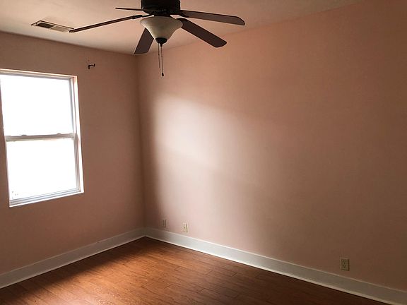 2nd image of 2113 Acklen Ave APT E