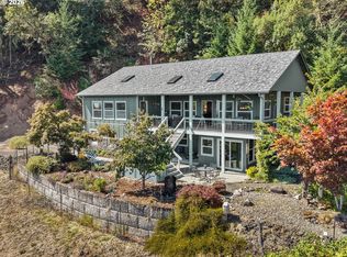 470 Black Oak Dr, Roseburg, OR 97471