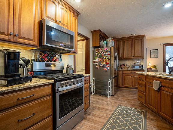 2nd image of 1330 Maple Leaf Ct