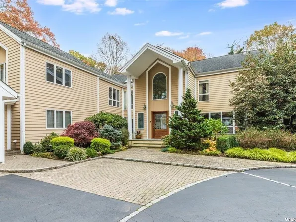 12 Hidden Pond, Muttontown, NY 11545