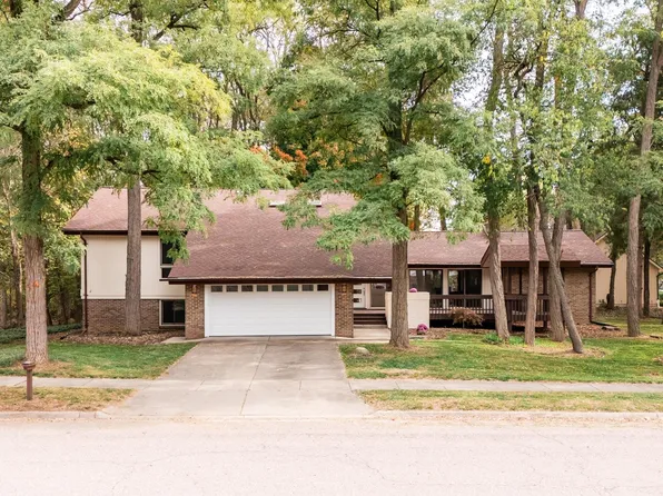 3826 Pine Knoll Dr, Okemos, MI 48864
