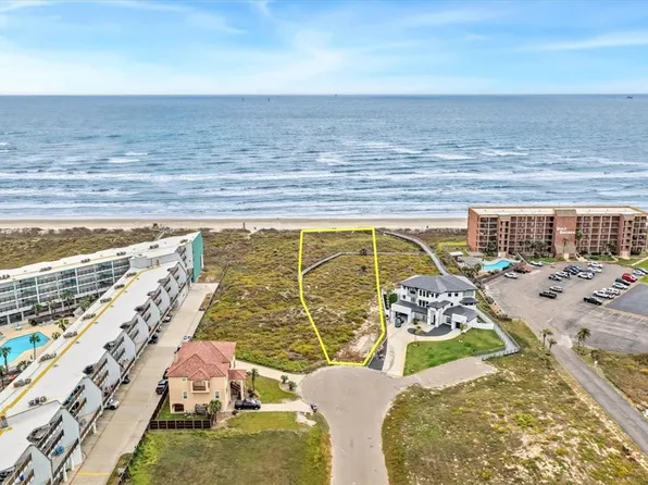 102 Mariners Dr, Port Aransas, TX 78373