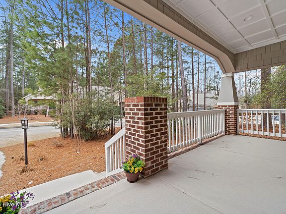 4th image of 121 Lamplighter Village Drive