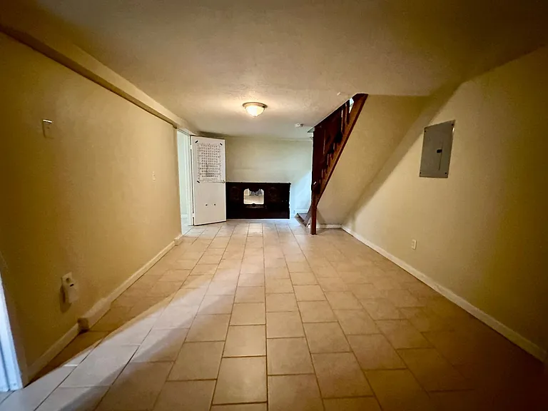 3811 NE 7th Ave — Photo 18
