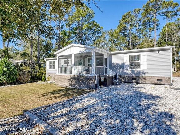 3rd image of 705 Magnolia Drive