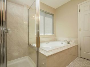 2220 Pleasant Colony Dr, Lewis Center, OH 43035