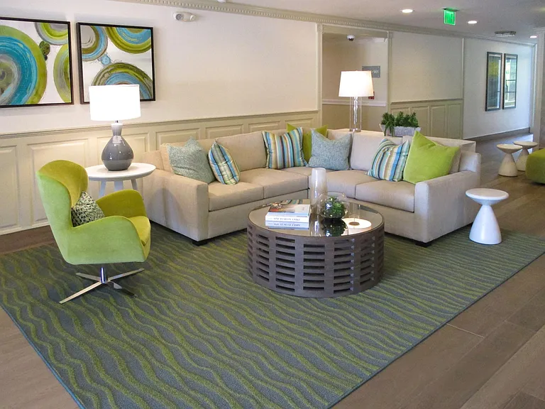 Palo Alto Plaza Apartments — Photo 16