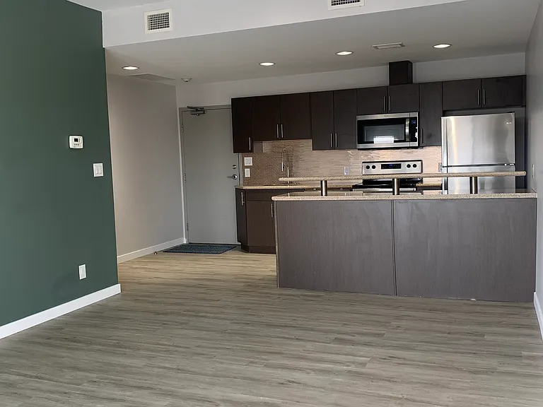 293 Edison Ave #305 — Photo 4