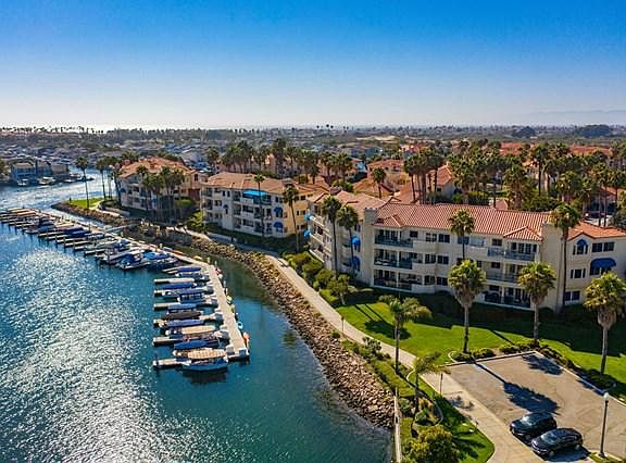 4th image of 4206 Harbour Island Ln