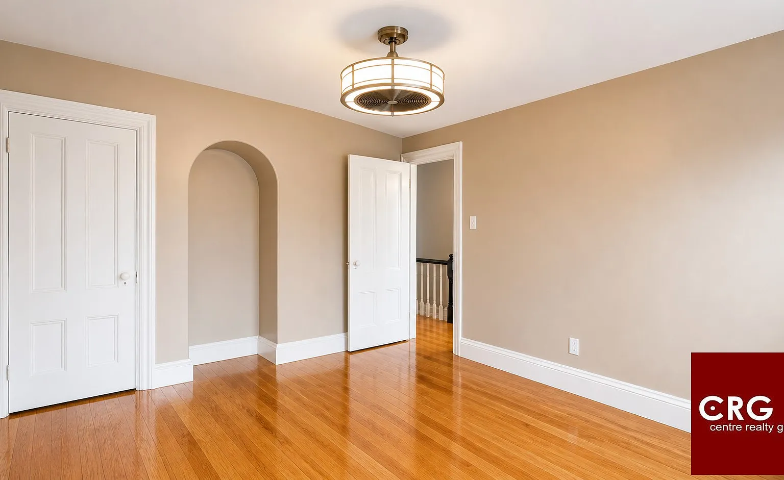 4 bed, 3.5 bath, 2130 sqft, $6,500 — Photo 2