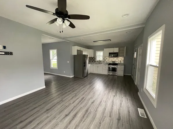 303 S East St, Monmouth, IL 61462