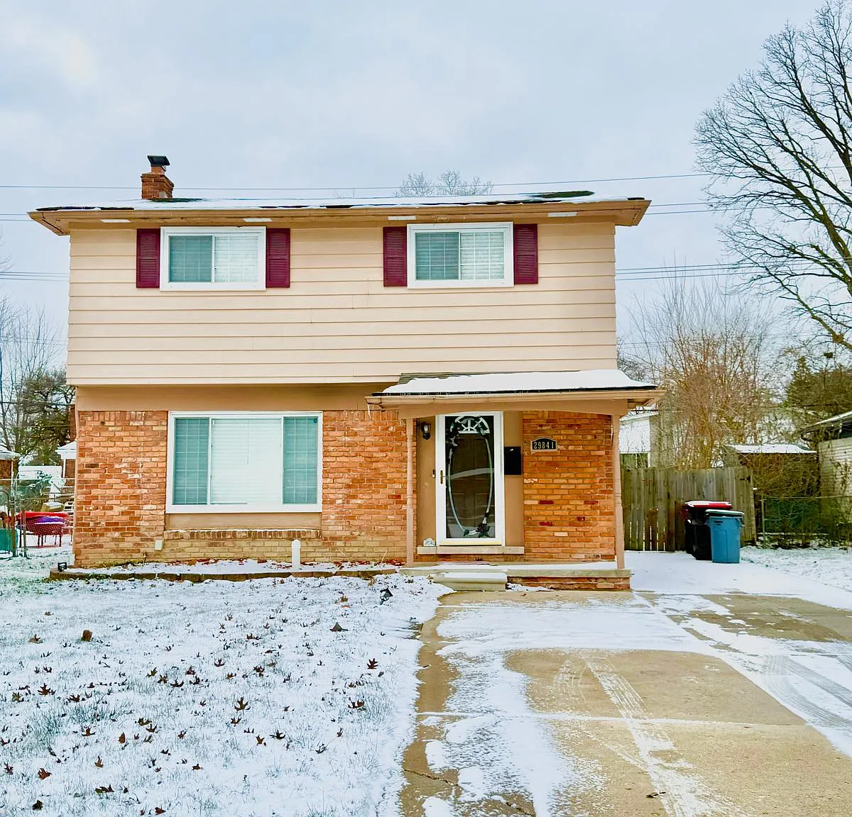 4 bed, 1568 sqft, $2,100 — Photo 1