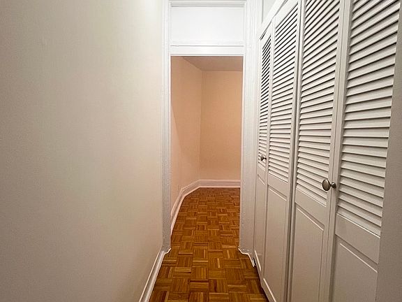 3rd image of 260 6th Ave APT 28