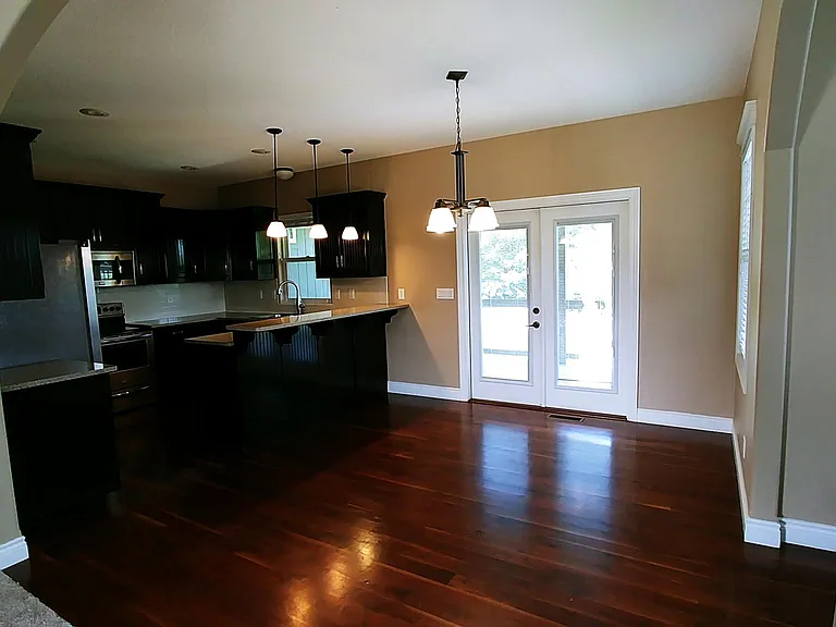 1403 Nottingham Dr — Photo 10
