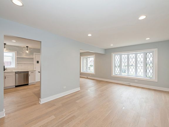 2nd image of 3809 Emerson Dr