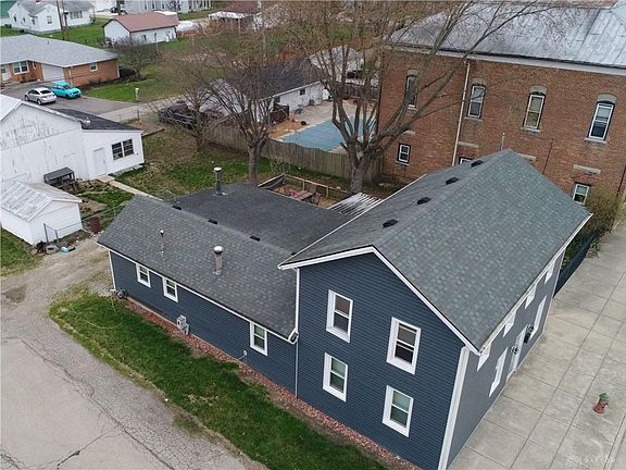 3rd image of 41 E Walnut St