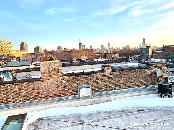 5th image of 2268 N Lincoln Ave #3