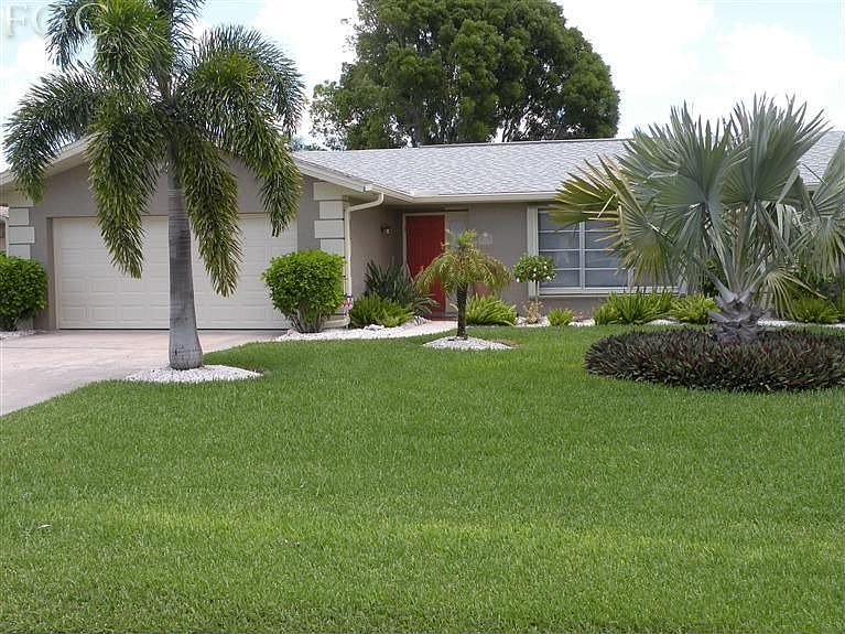 1st image of 421 SW 46th Ter