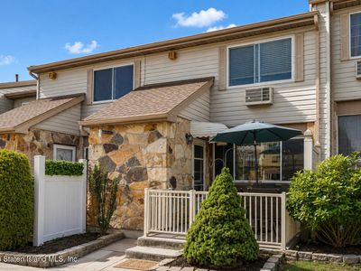 11 Lynn Ct, Staten Island, NY, 10314