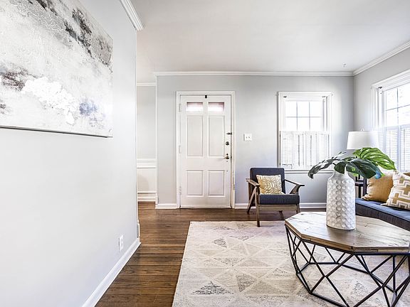 5th image of 5025 Caroline Ave