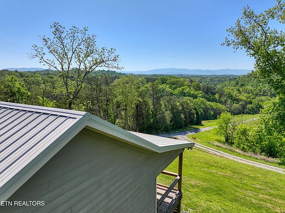 5th image of 1424 Millican Grove Rd