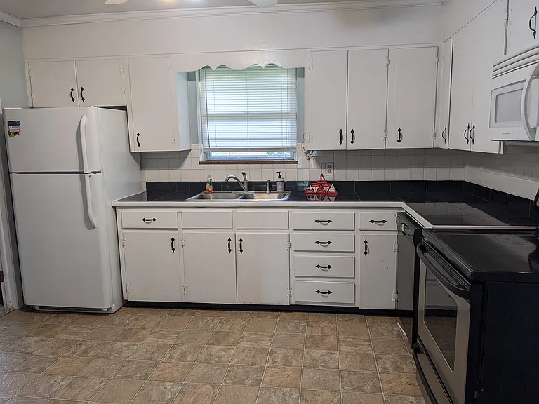 524 Goldfinch Ave — Photo 5