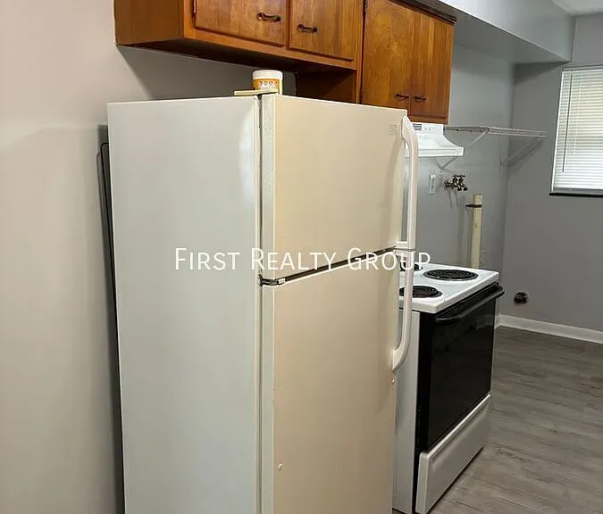 11 S Sperling Ave #A — Photo 5