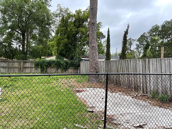 2nd image of 8216 Dickie Dr