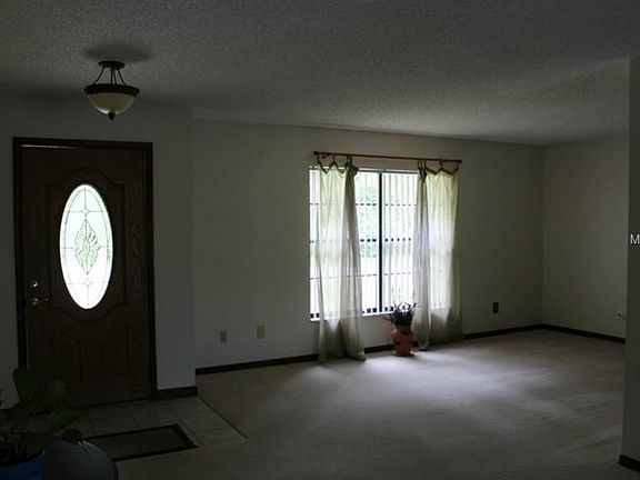 5th image of 2402 E Lake Dr