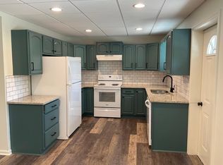 951 Nichols Rd, Dandridge, TN 37725