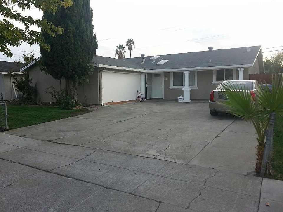 1st image of 2105 Bayhaven Dr