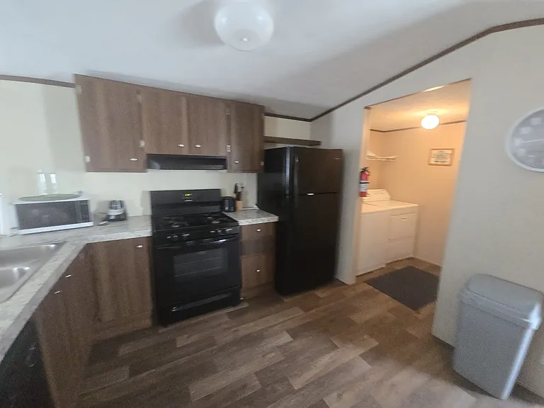 770 N Broadway St #770 — Photo 11