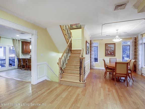 5th image of 23 Elvira Ct