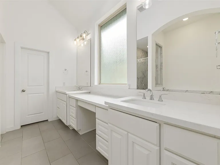 7315 Camden Crestwood Way — Photo 24